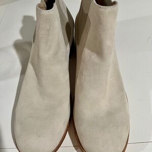 SHOTO Handmade Italian Boots, Worn 1X, Sz 38/8 Ivory Suede